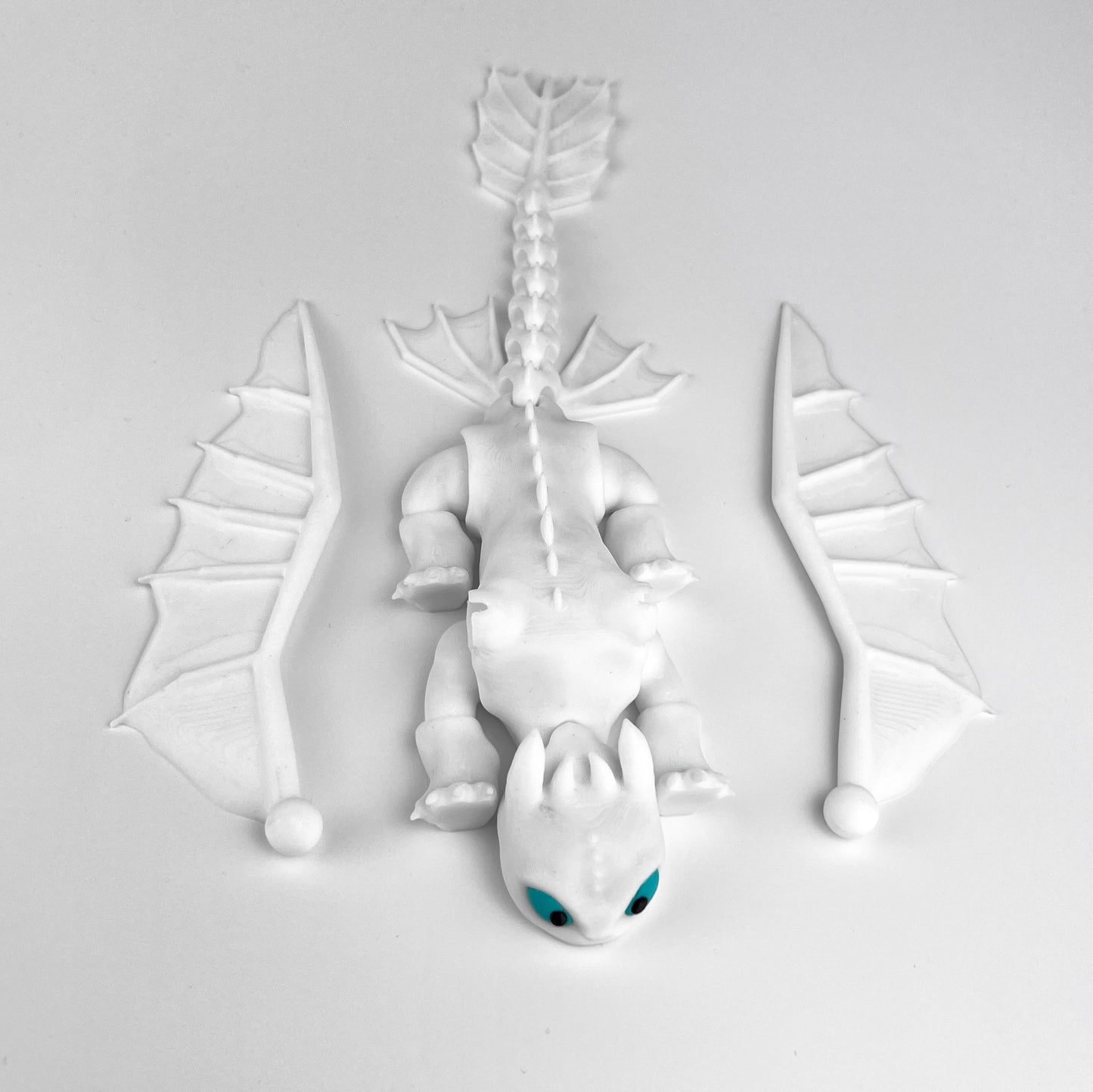 Figurină Dragon Light Fury - How To Train Your Dragon
