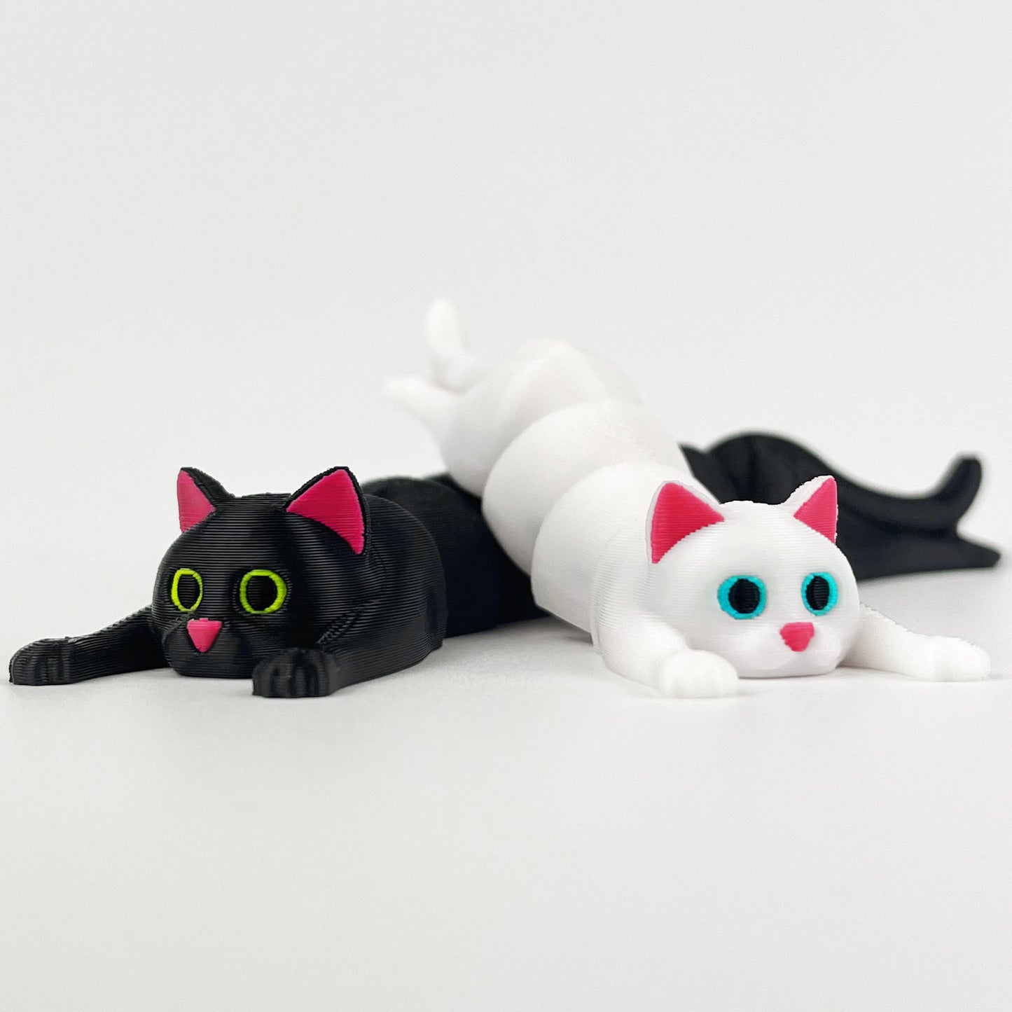 Set Figurine 3D Pisici Yin & Yang – Flexibile, Alb & Negru